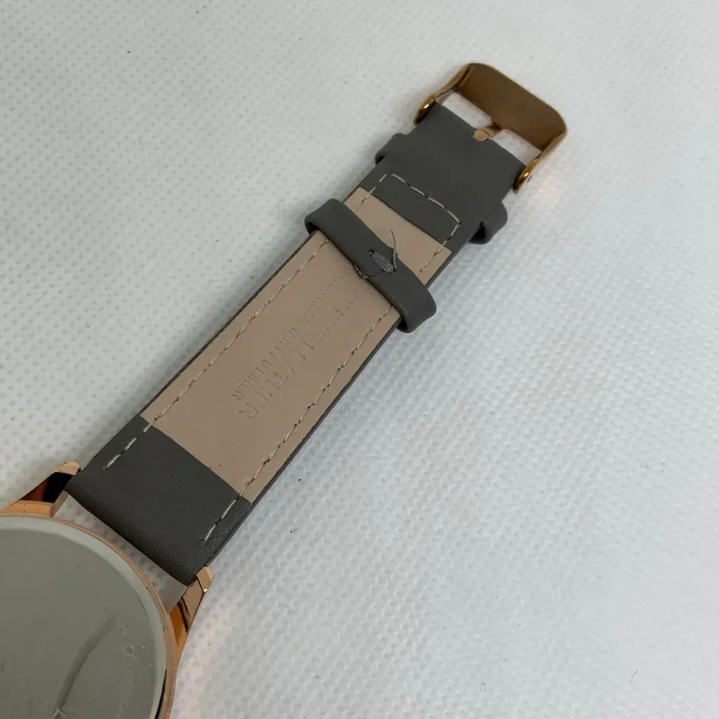 Monroe classic collection women watch 36mm Designed in Toronto rose running - Image 6