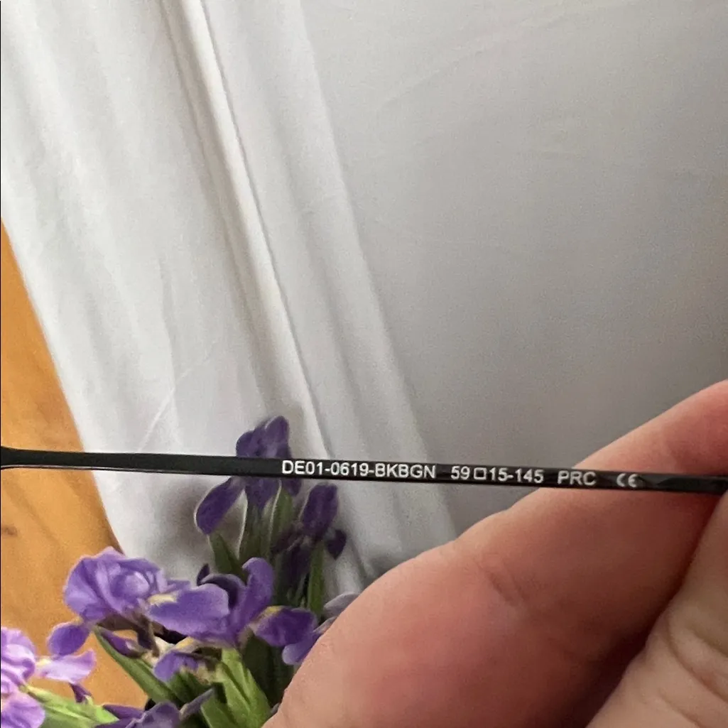 DIFF eyewear  Beatrice 59mm Square Black Brown Gradient Sunglasses - Image 4