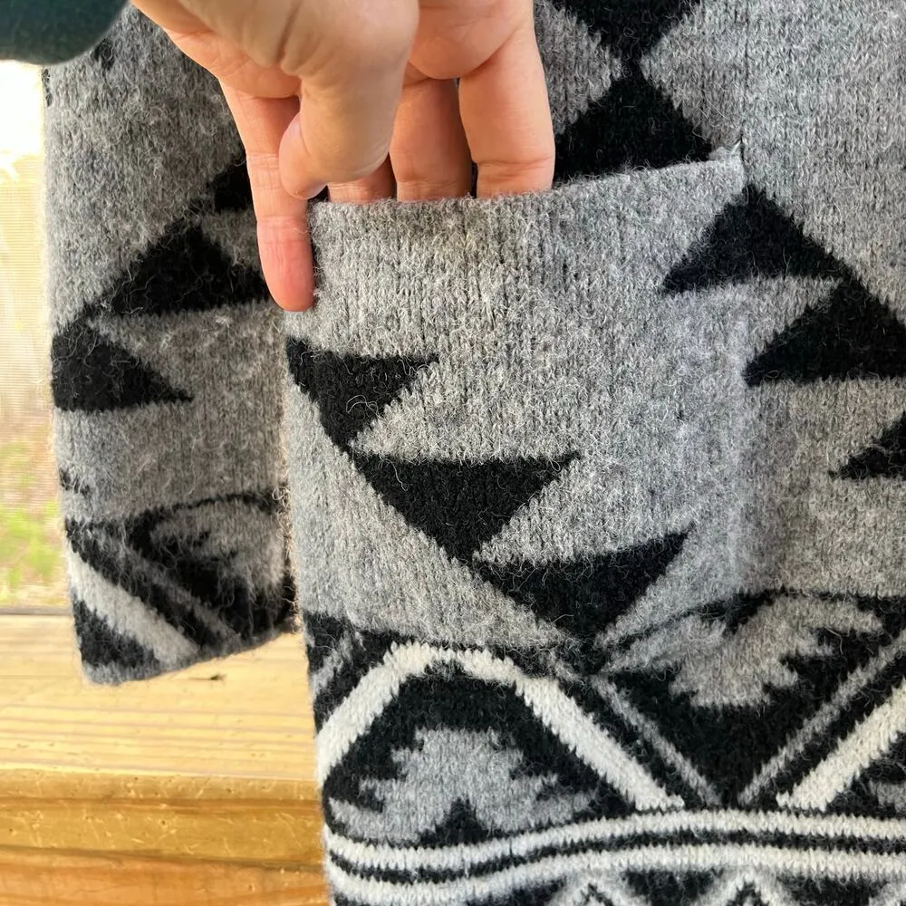 FRYE Women's Grey And Black Southwestern Print Open Cardigan Sweater Size M - Image 4