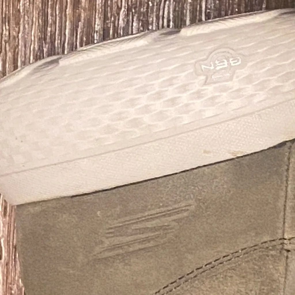 Skechers Womens On The Go Olive Green Goga Mat Boots 11 Suede Faux Fur SN 14633 - Image 8