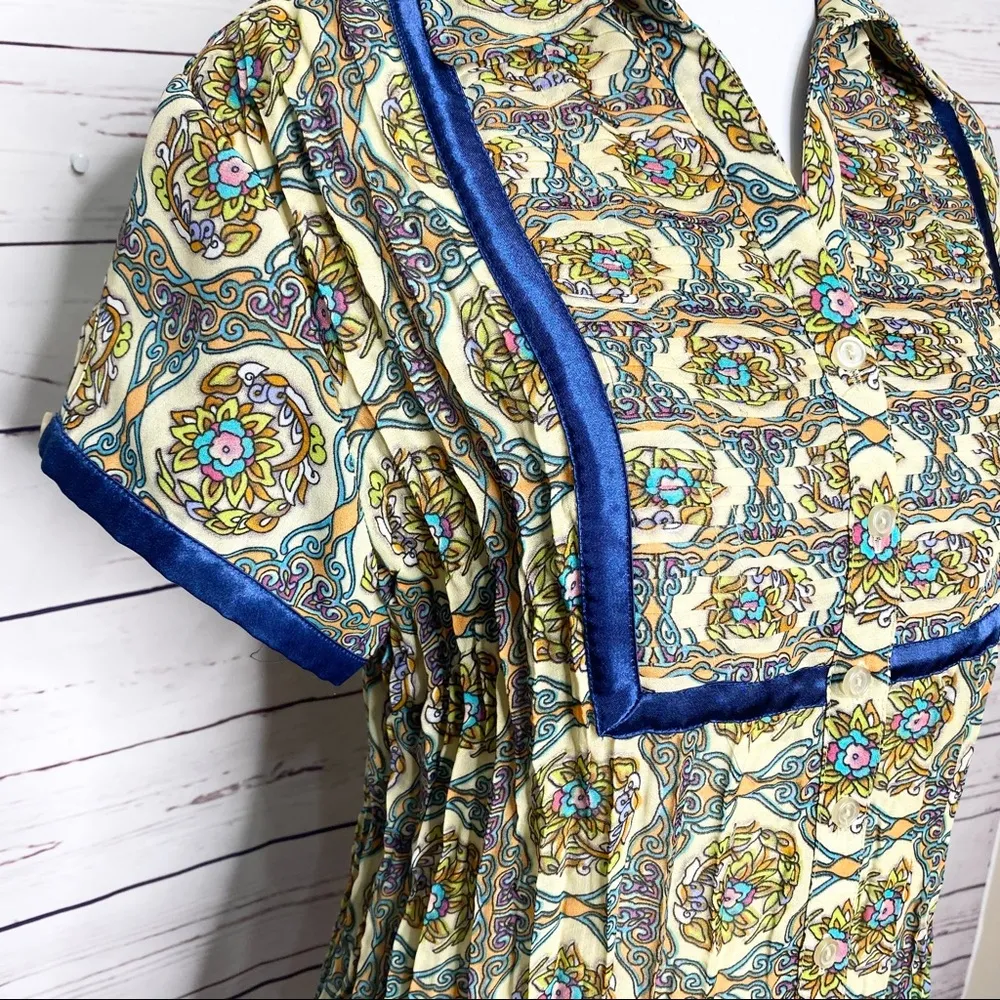 NY Collection Pleated Paisley Button Up Top Size Medium - Image 8