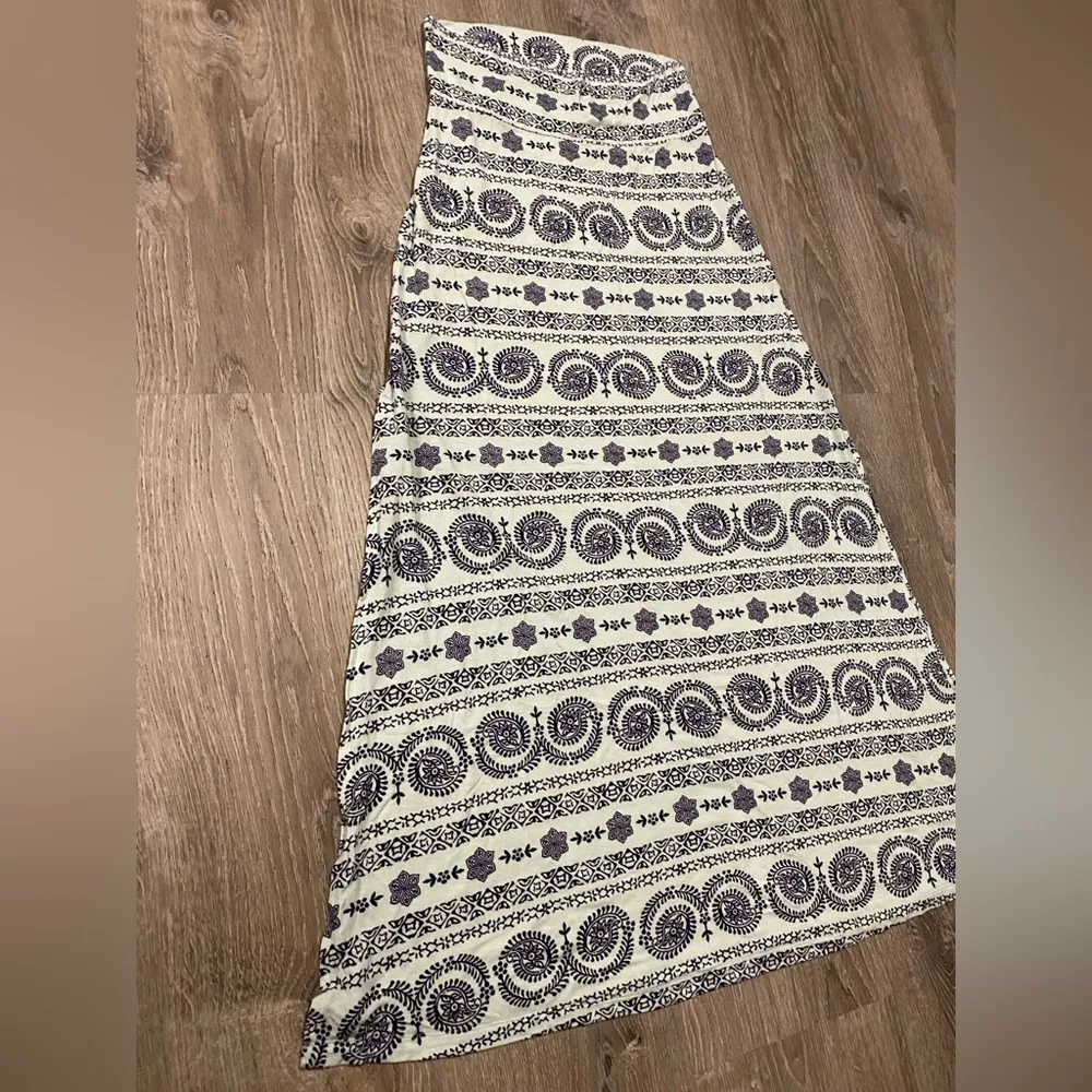 Charlotte Russe Full Length Maxi Skirt - Image 3