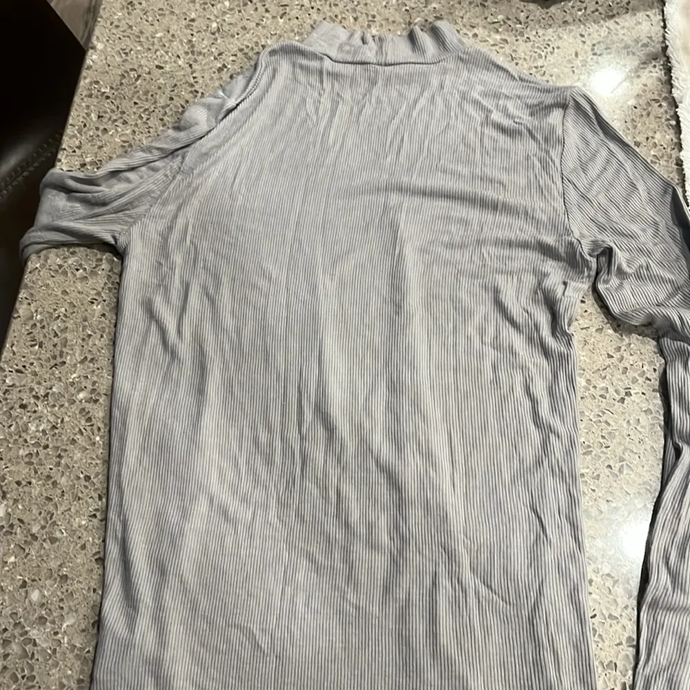 American Eagle soft&sexy ribbed mock neck long sleeve - Image 3