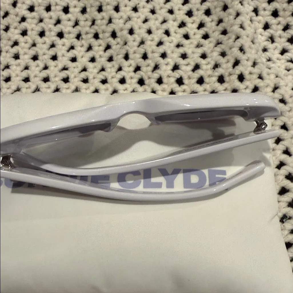 Bonnie Clyde Portal White Sunglasses - Image 13