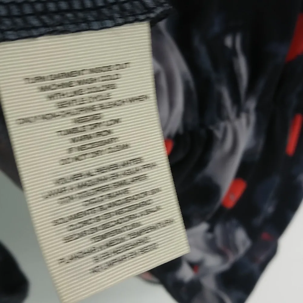 Rachel Roy L Black Fray Red Top Size L - Image 3