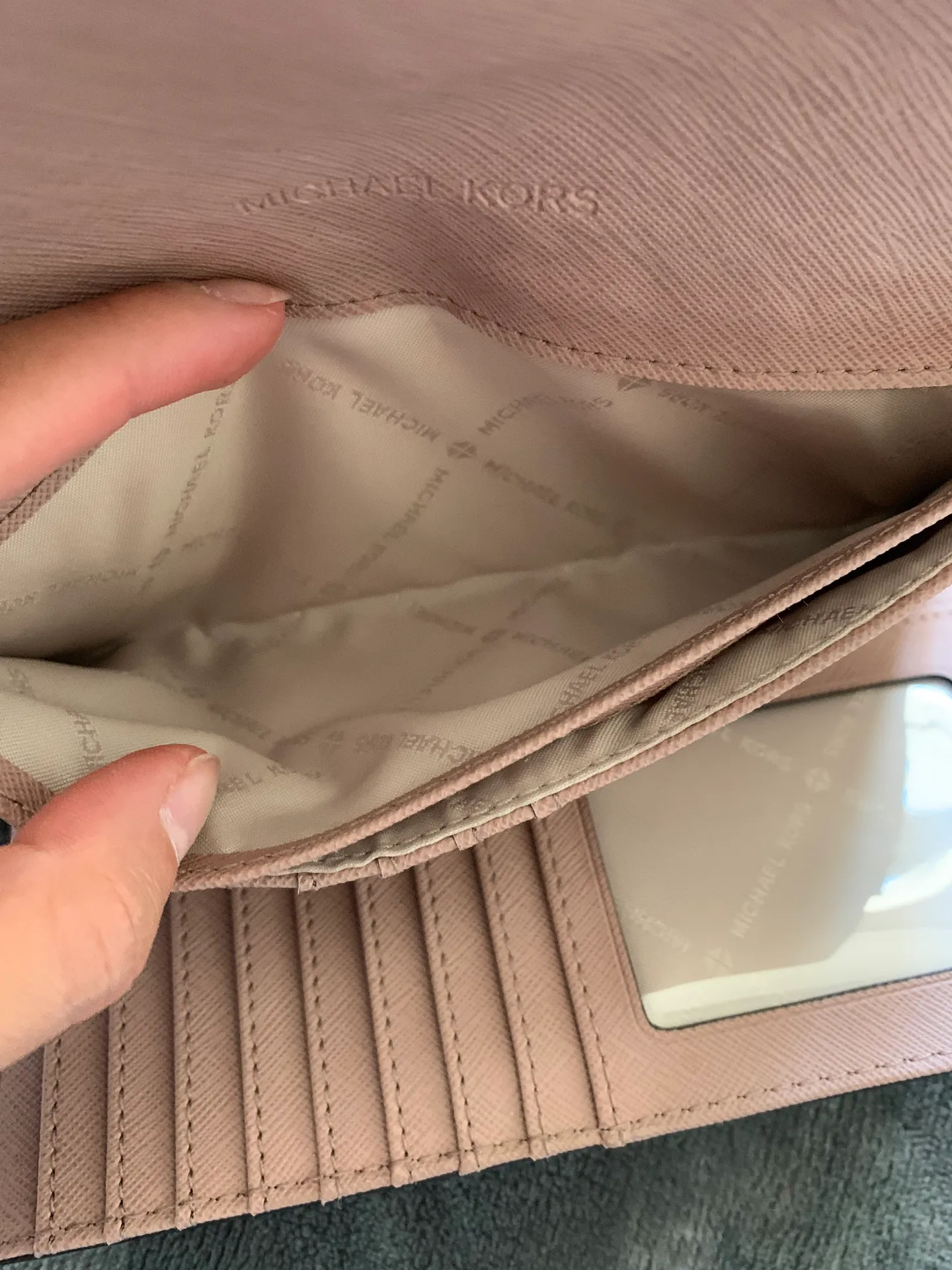 Michael Kors Wallet Trifold - Image 4