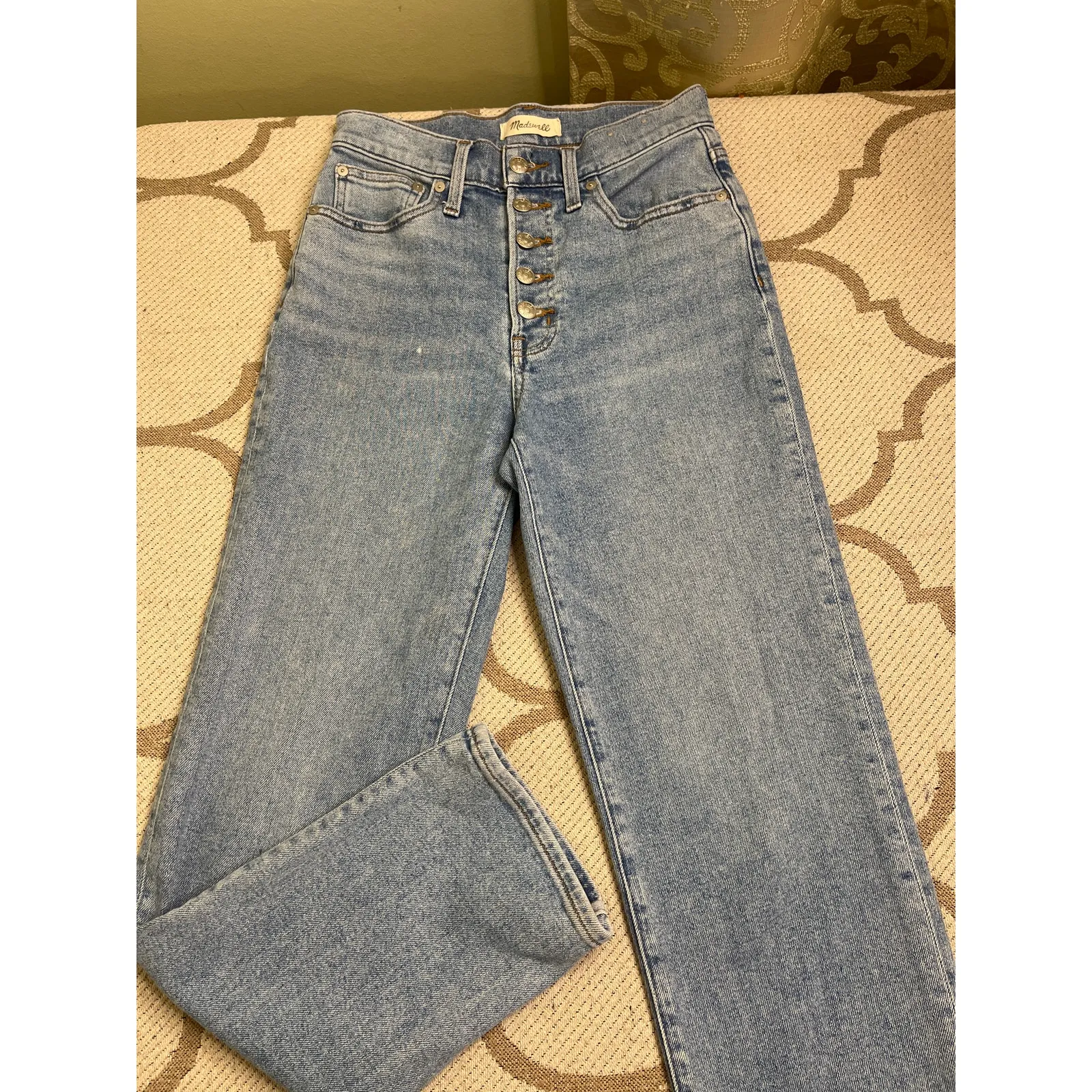 Madewell Perfect Vintage Straight Jean, Delafield Wash: Button-Fly, size 25 - Image 2
