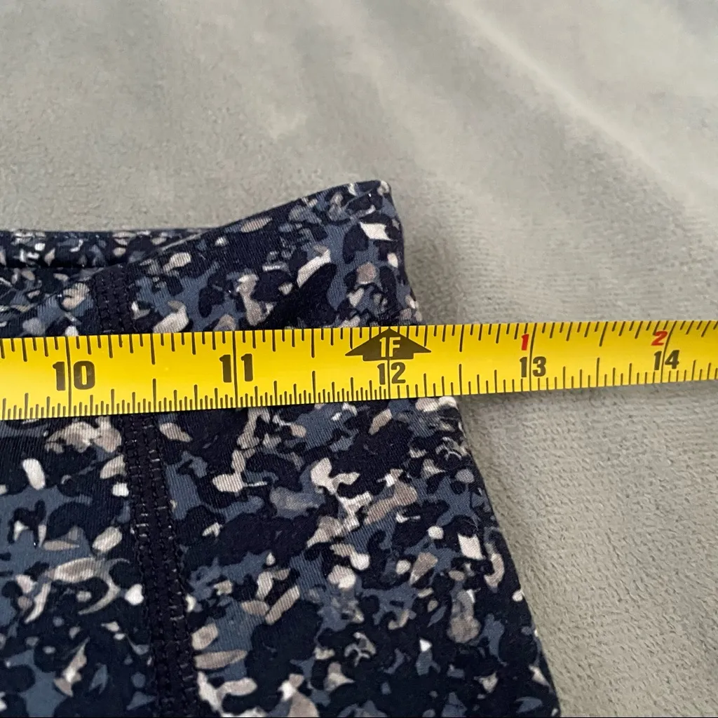 Athleta Blue Sandstone Salutation Leggings EUC Size XS - Image 3