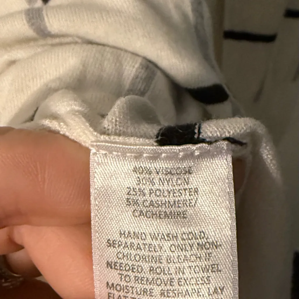 ✨ Halogen Windowpane Knit Sweater – Size Large – Cashmere Blend - Image 4