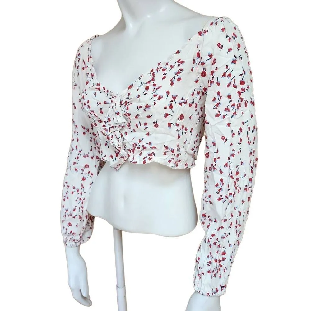 NWT Olivaceous White, Red, & Blue Floral Long Sleeve Cropped Top (S) - Image 2