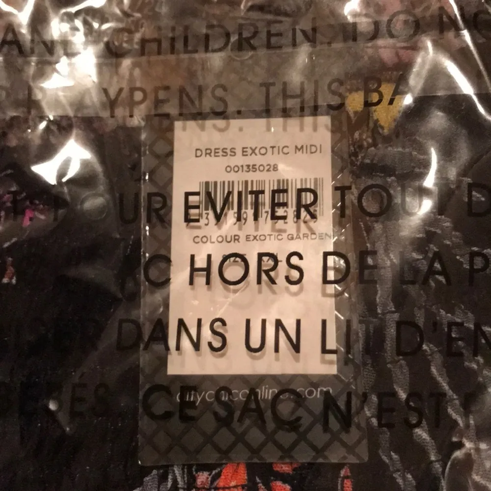 City Chic Exotic Garden Midi Dress New With Tags - Image 2