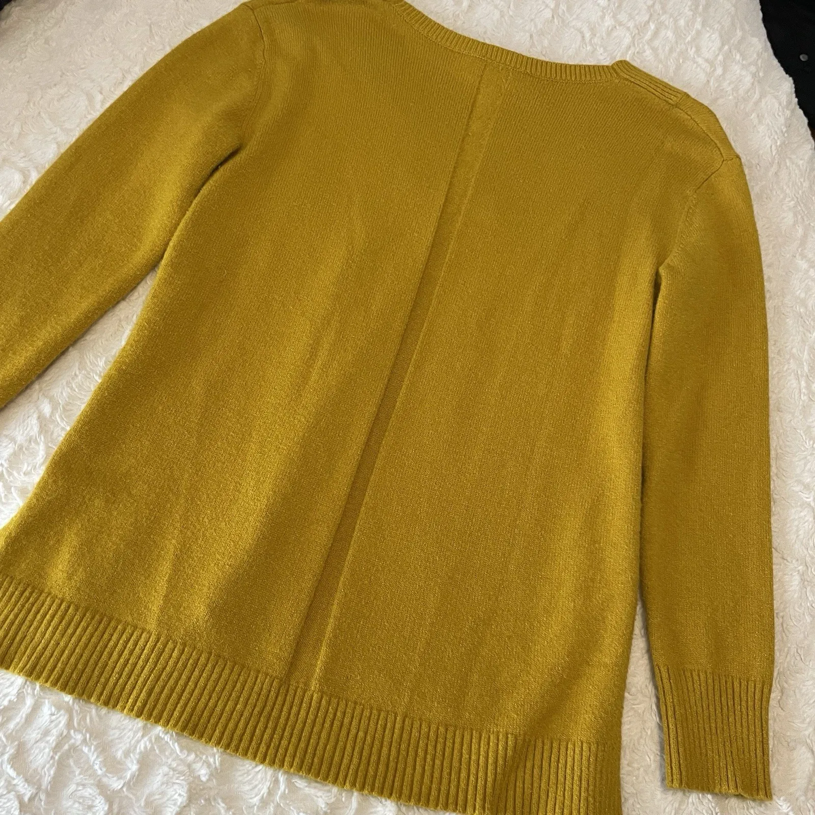 Anthropologie Mustard Yellow Rayon Long Sleeve V-Neck Pullover Sweater Size XS - Image 4