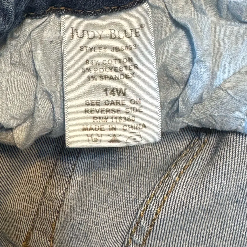 Women’s Judy Blue Mid Rise Relaxed Fit Ripped Distressed Jeans Size 14W JB8834 - Image 8