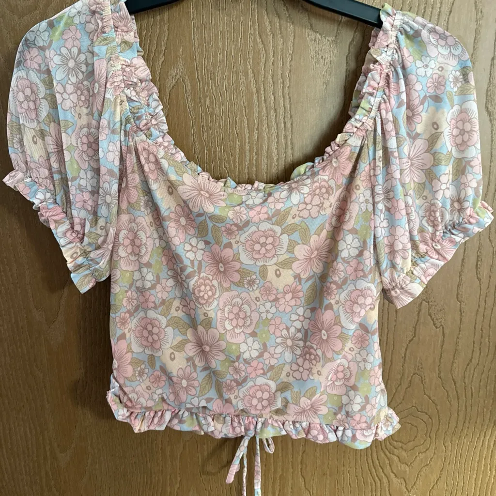 Willow Floral Crop Top w/ Short Puff Sleeves Ruffled Sweetheart Neckline NWT Md Pink Size M - Image 5