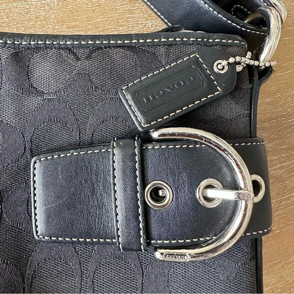 Vintage Coach Black Signature Crossbody Soho Handbag - Image 10