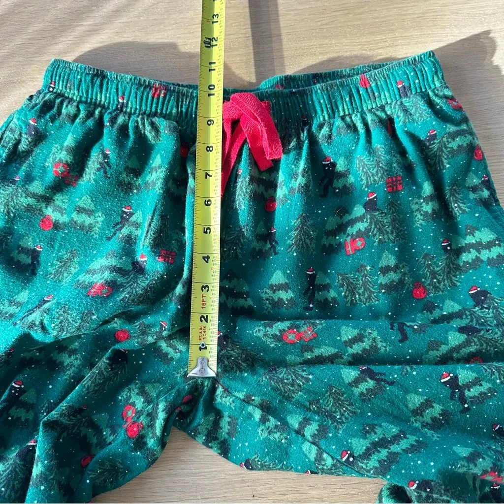 Natural Reflections 100% Cotton Flannel Pajama Pants M Big Foot Yeti Sasquatch - Image 9
