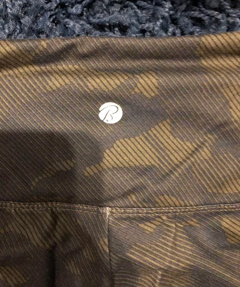 Camo Workout Leggings Green Size M - Image 3