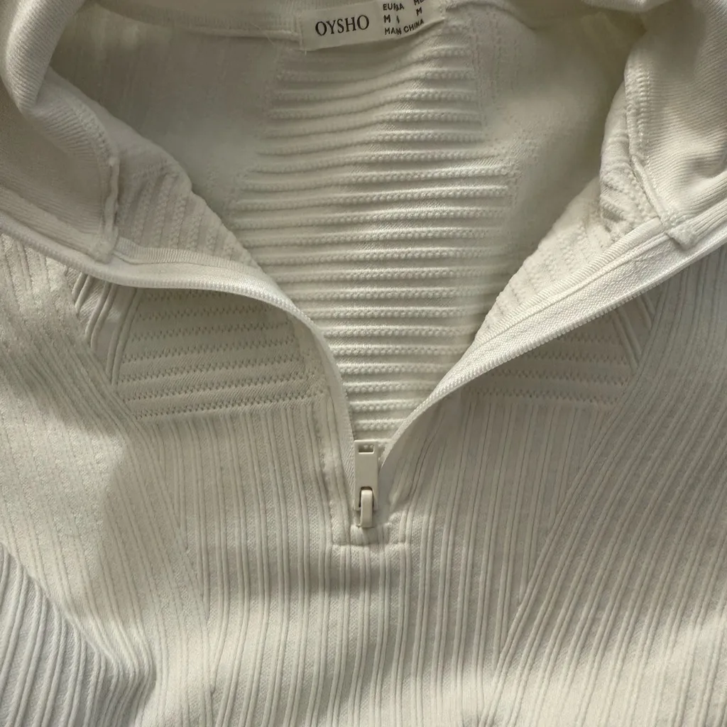 Oysho High-Neck White fitted Long Sleeve Active Top - Image 4