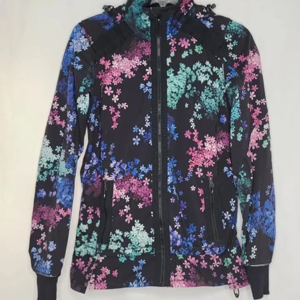 LuLulemon Run Bandit Jacket in Petal Pop Black Multi sz 4 EUC - Image 7