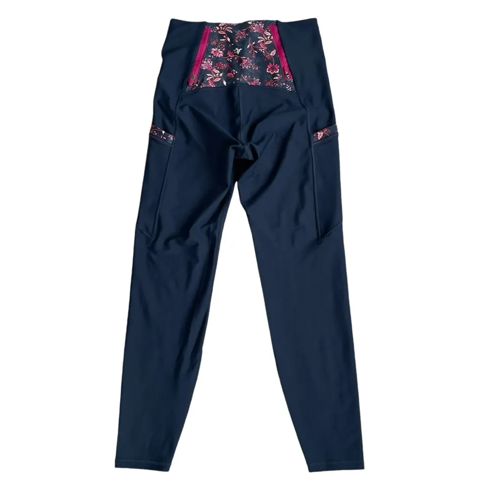 Old Navy Power Soft Side Pocket 7/8 Leggings Women’s Size S Navy Floral Back - Image 6