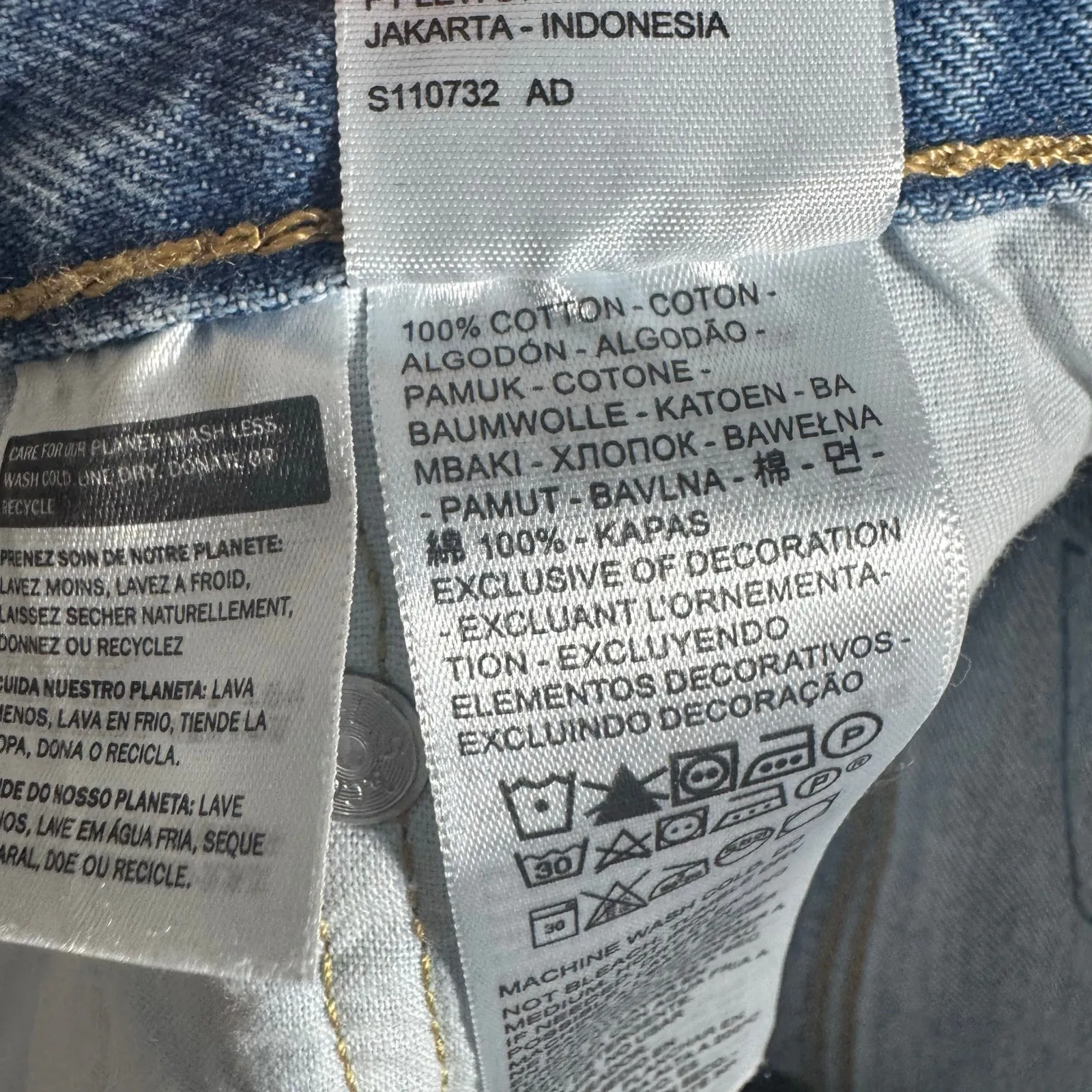 Levi's 501 Original High Rise Denim Shorts Women 31 Light Wash Distressed Boho - Image 3