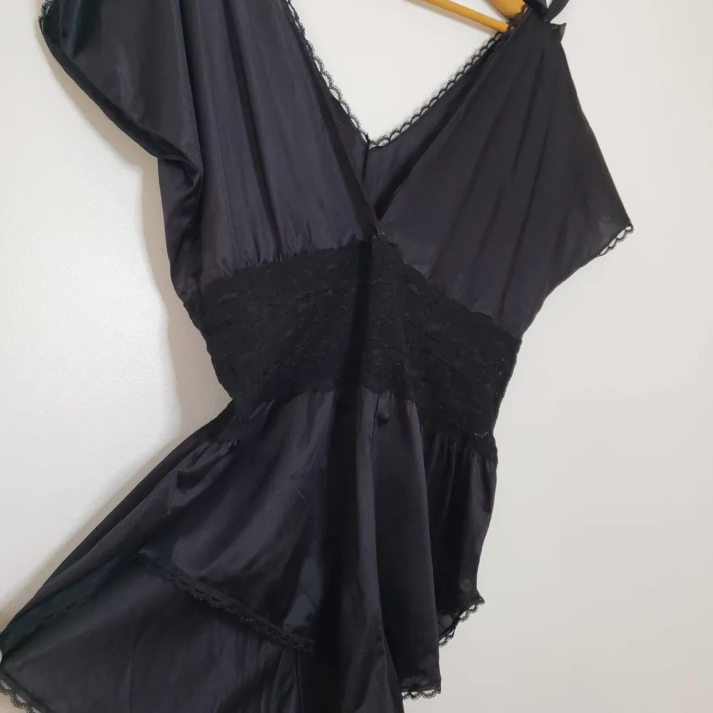 Vintage NWOT Nylon Black Teddy Low V - Image 3