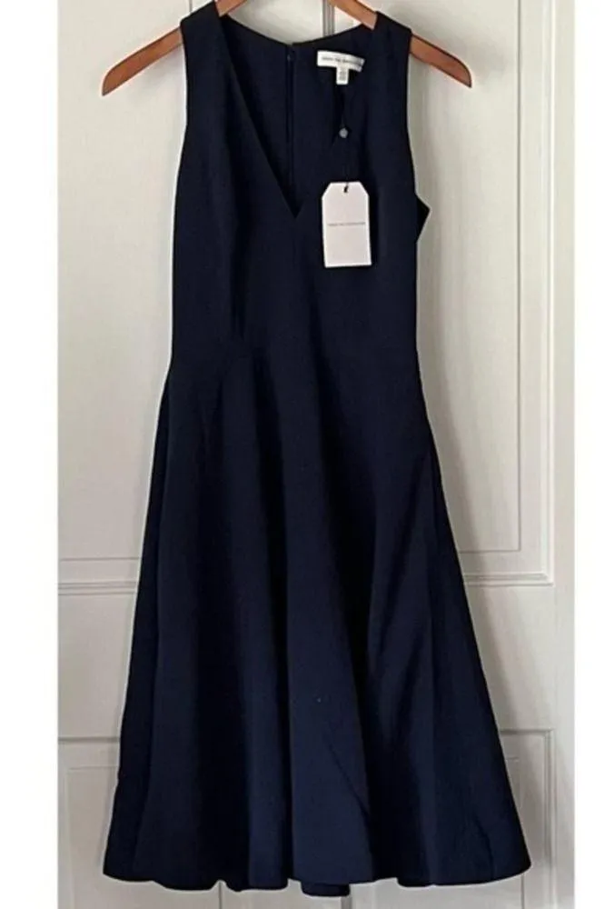 Dress the Population Catalina V-Neck Midnight Blue Fit & Flare Cocktail Dress S - Image 3