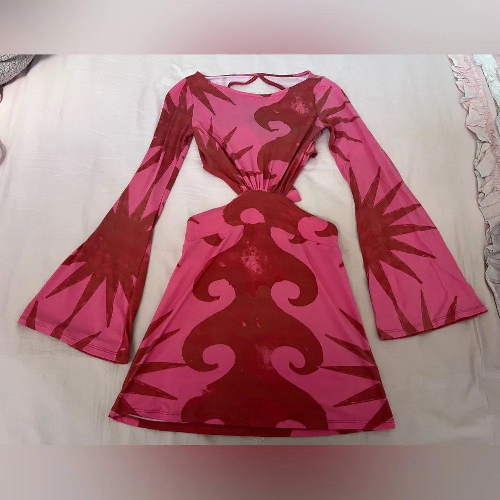 Urban Outfitters Kimchi Blue Pink and Red Patterned Dress Size undefined -  $36 - From Ada