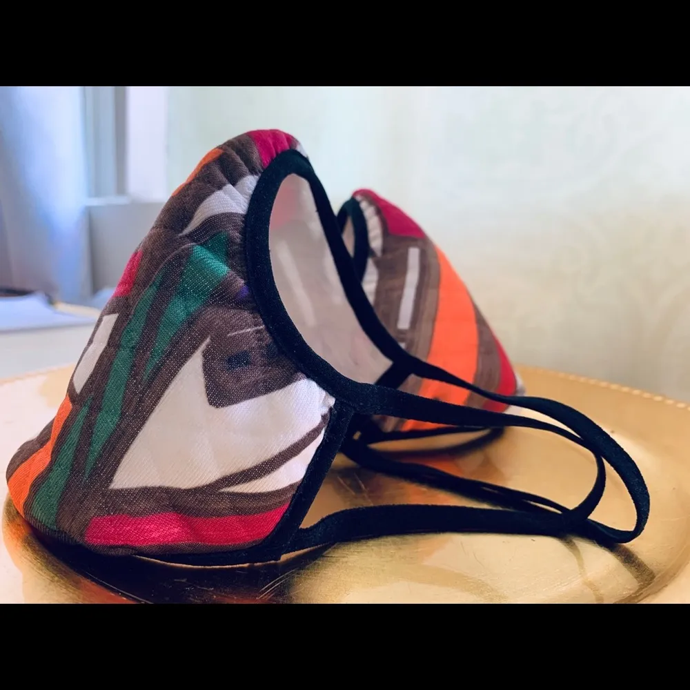 VivigraceBoutique Original• Bold & Beautiful geometric original face mask✨ Size XL - Image 3