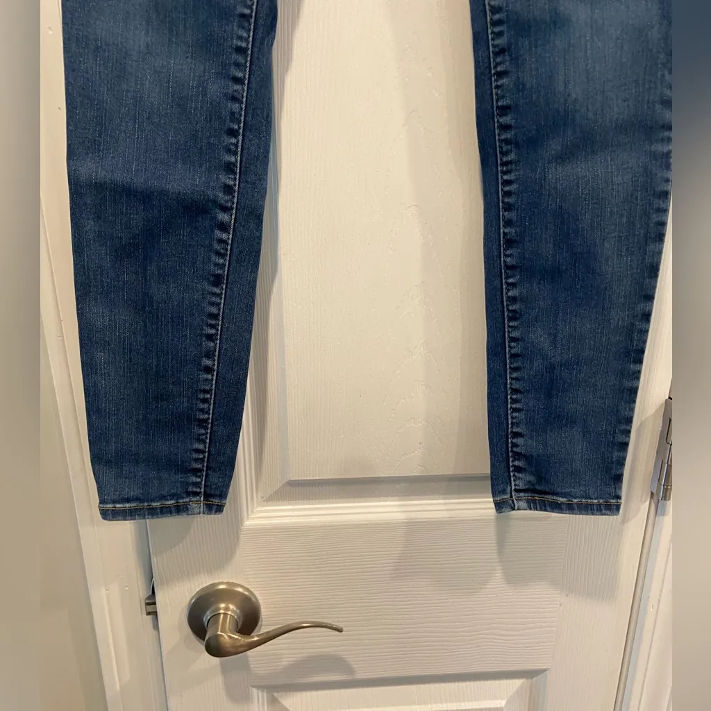 Levi’s 720 Premium Size 26 High Rise Super Skinny Medium Wash Cotton Denim Jeans - Image 6