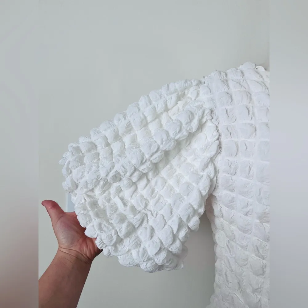 Anthropologie Eri + Ali Textured Puff-Sleeve Top Size Small NWOT $68 - Image 5