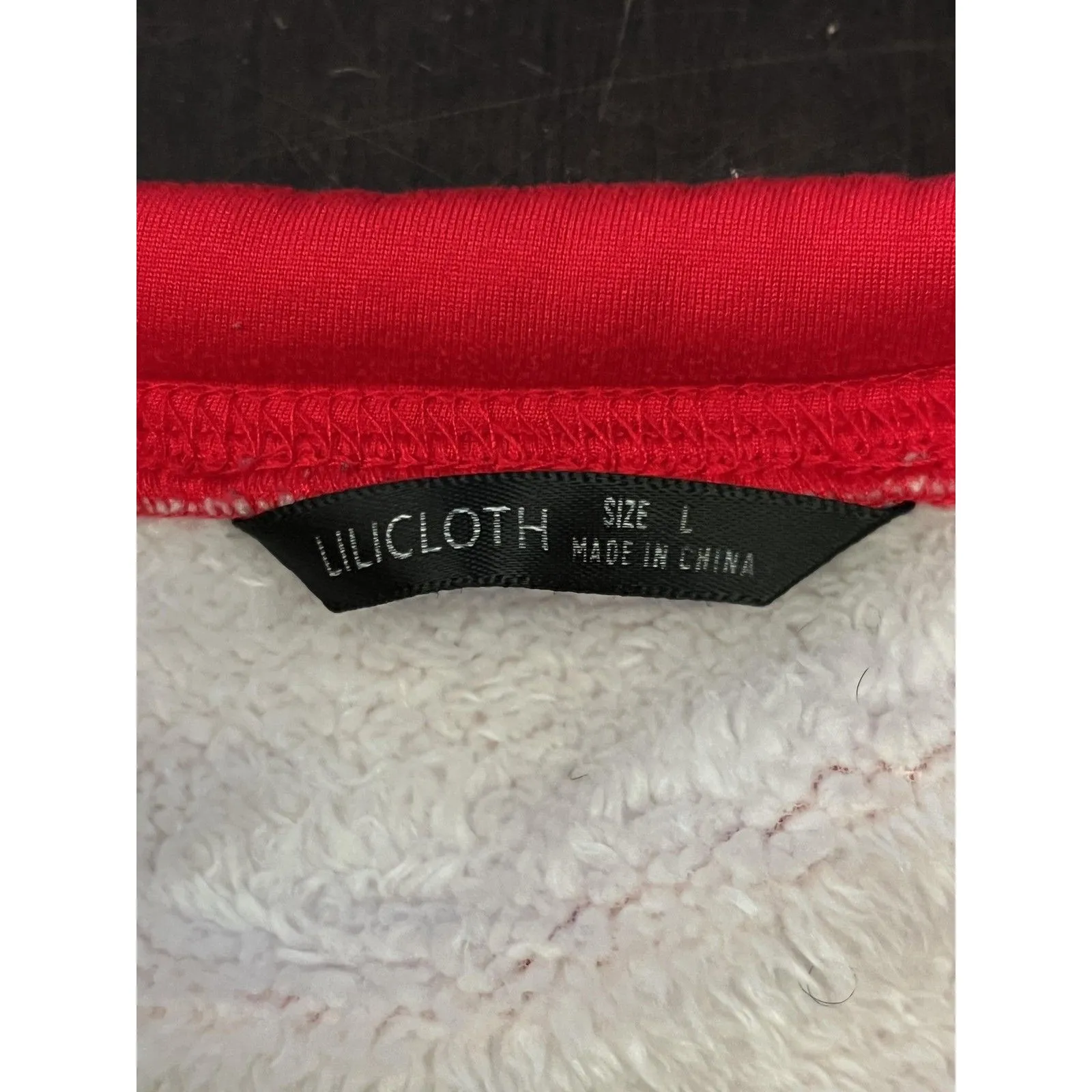 LILICLOTH Shirt Womens Large Red Sisters Connected By Heart Graphic Tunic Top - Image 7