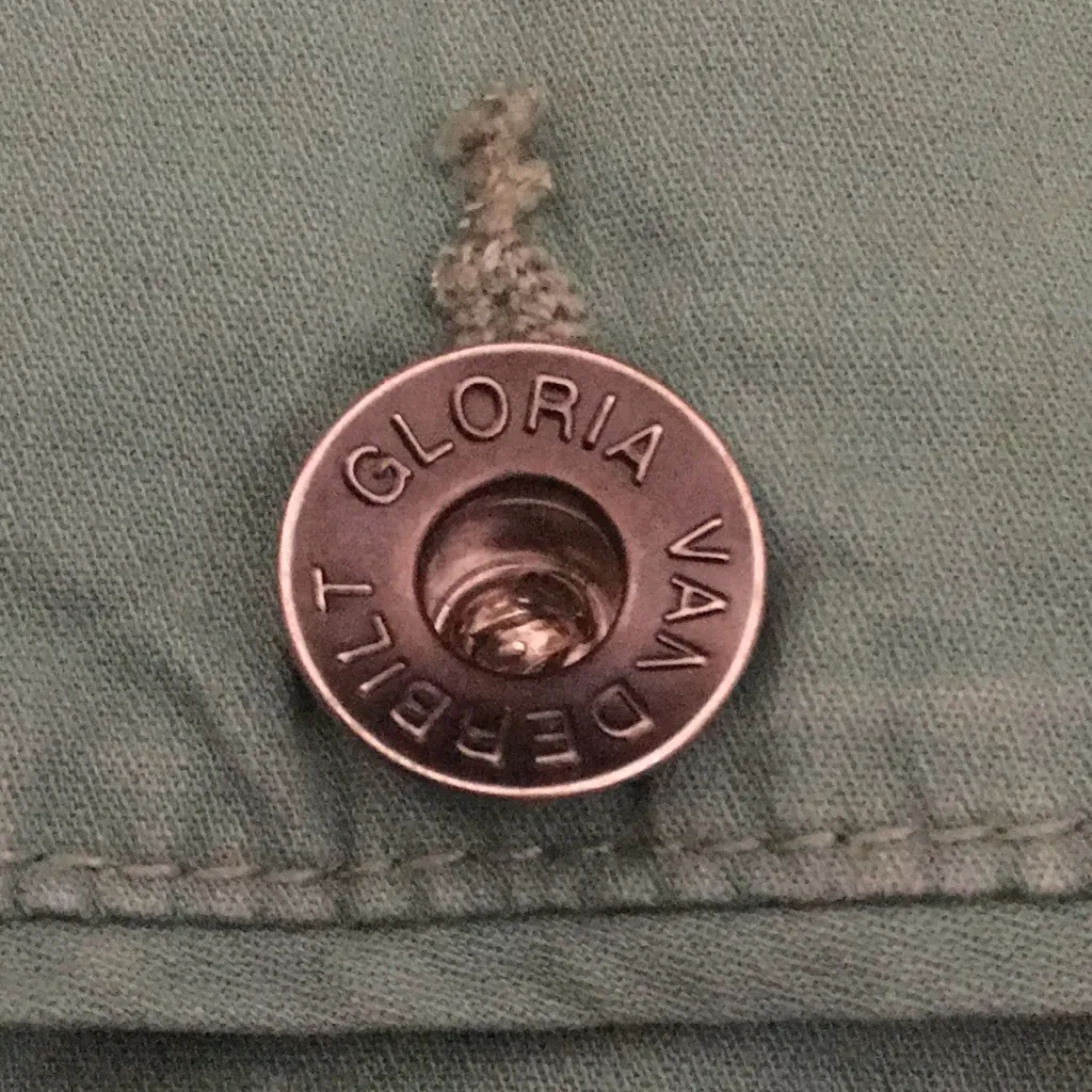 FINAL MARKDOWN Ladies’ Gloria Vanderbilt Capris (8P) - Image 5