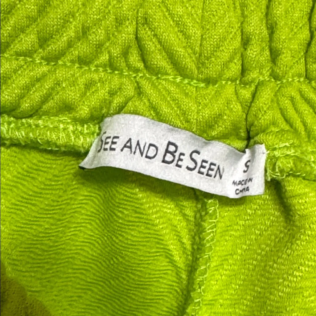 Vibrant Lime 🍋‍🟩 Green Women's Athletic Shorts Size Small - Image 2