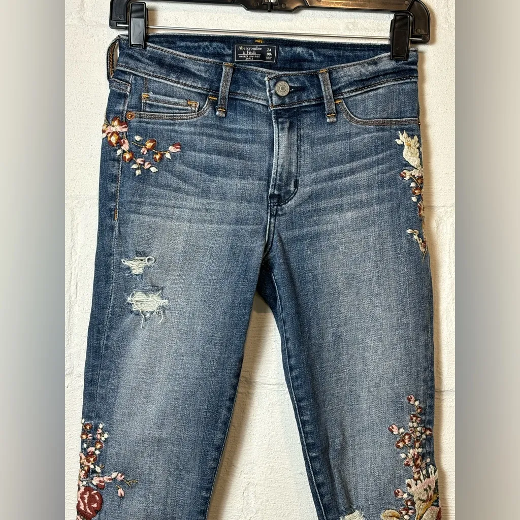 Abercrombie & Fitch Harper Low Rise Ankle Embroidered Denim Y2K Jeans 24 | 00R - Image 2