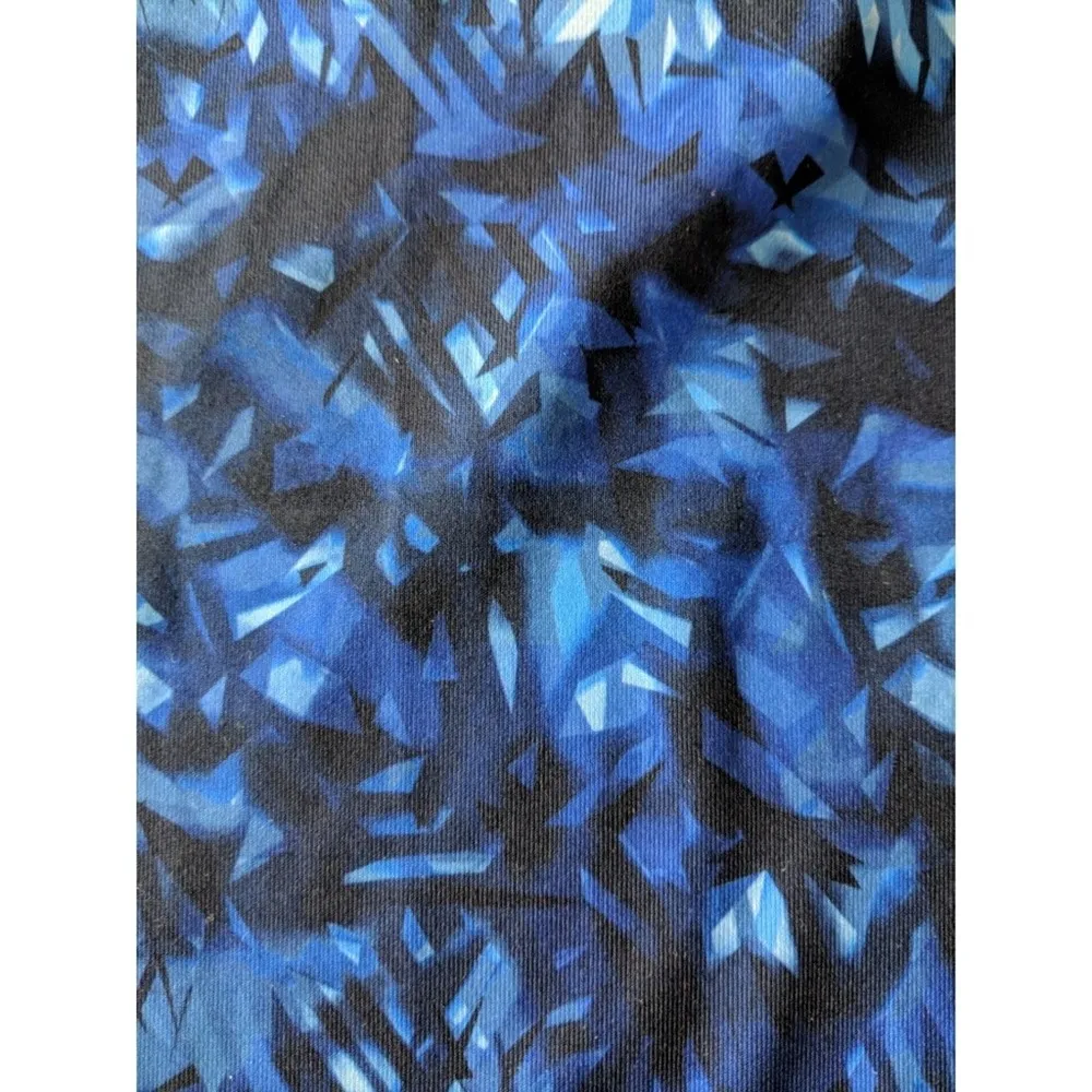 Alo Yoga Lure Long Bra Top Kaleidoscope Blue Fitted Stretch M NWOT - Image 4