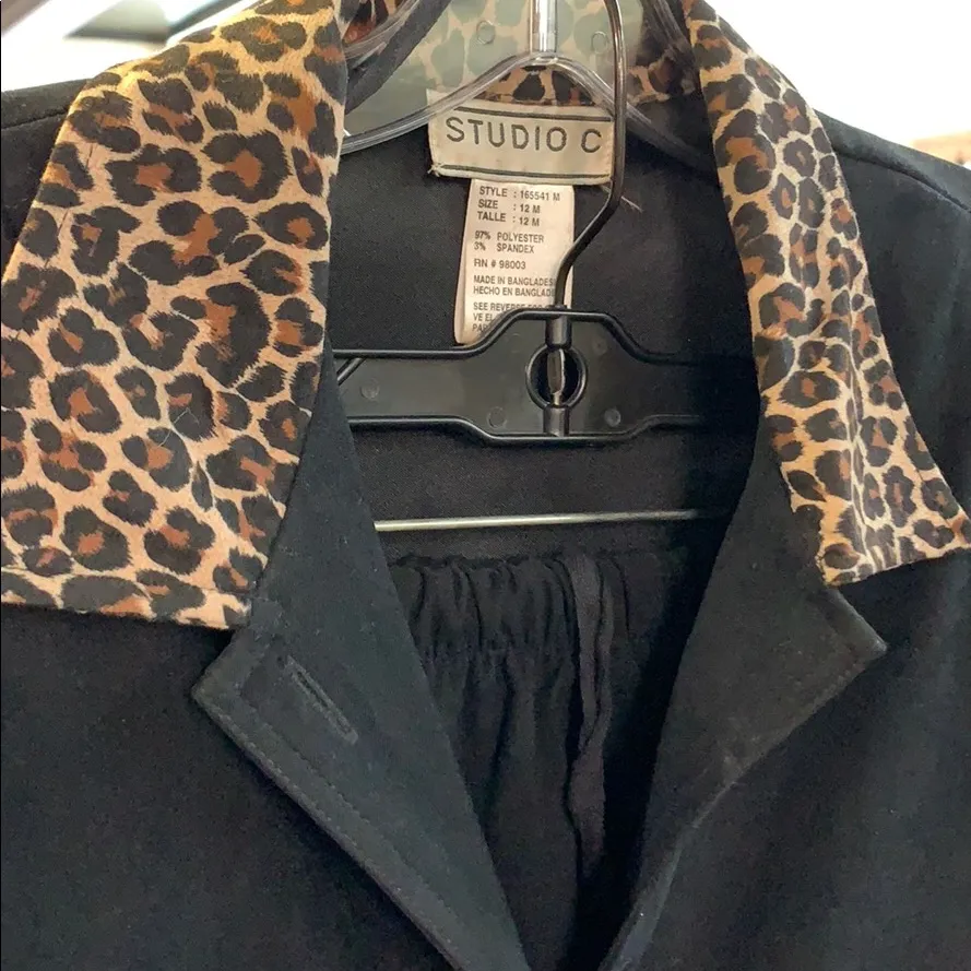 Size 12 black and animal print pant suit - Image 2