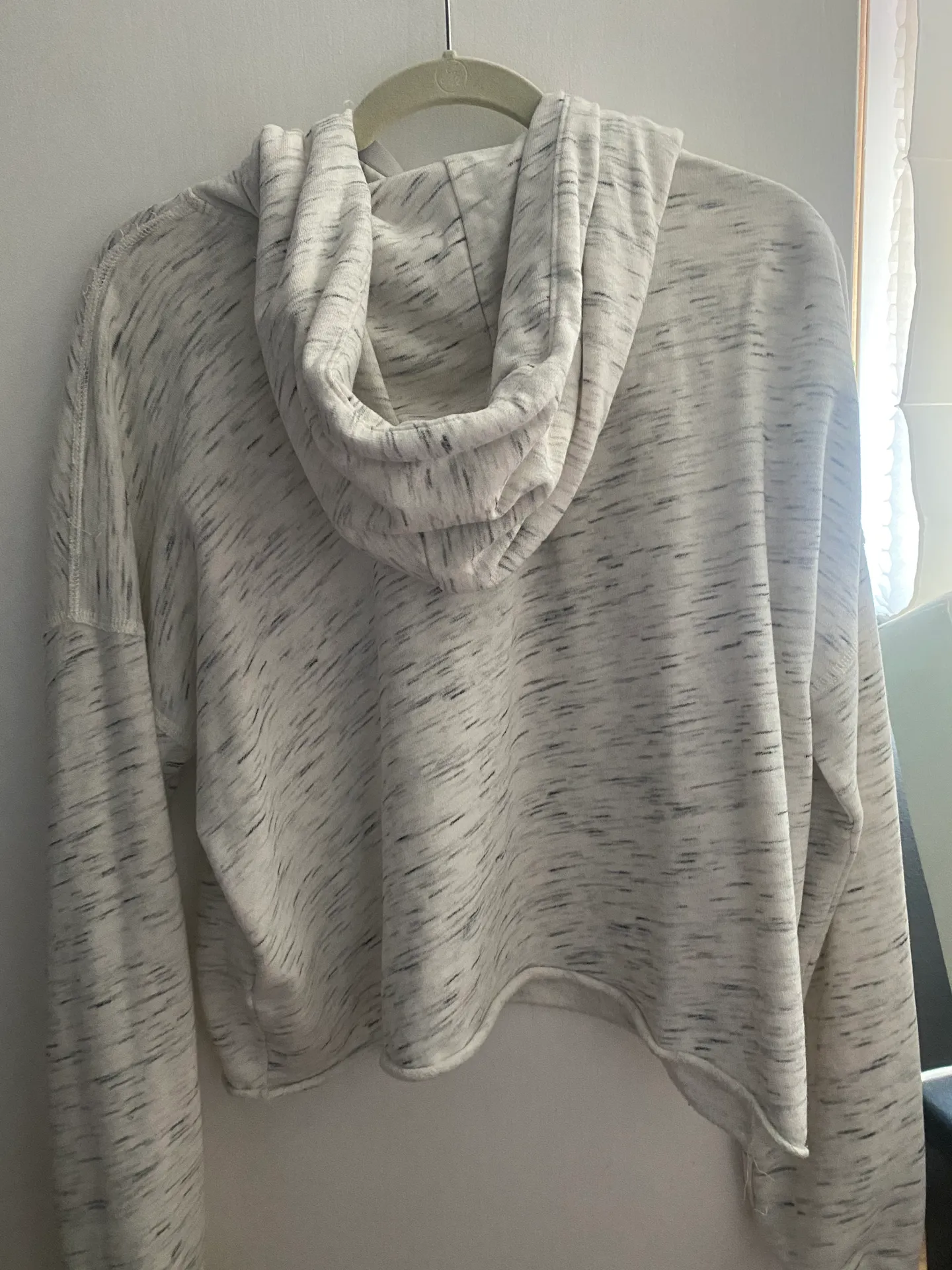 Cropped Hoodie - Image 3