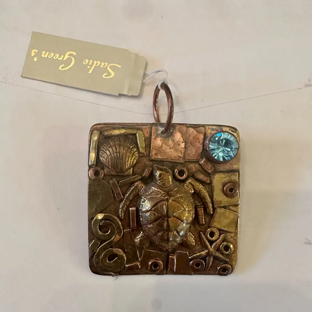 Stunning brass and jewel turtle pendant! Brand new with tags! Super unique! Gold - Image 6