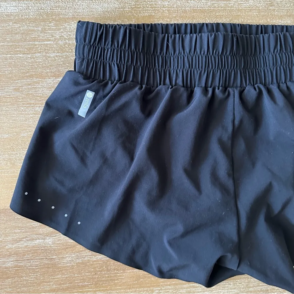 Zella Black Shorts Small - Image 4