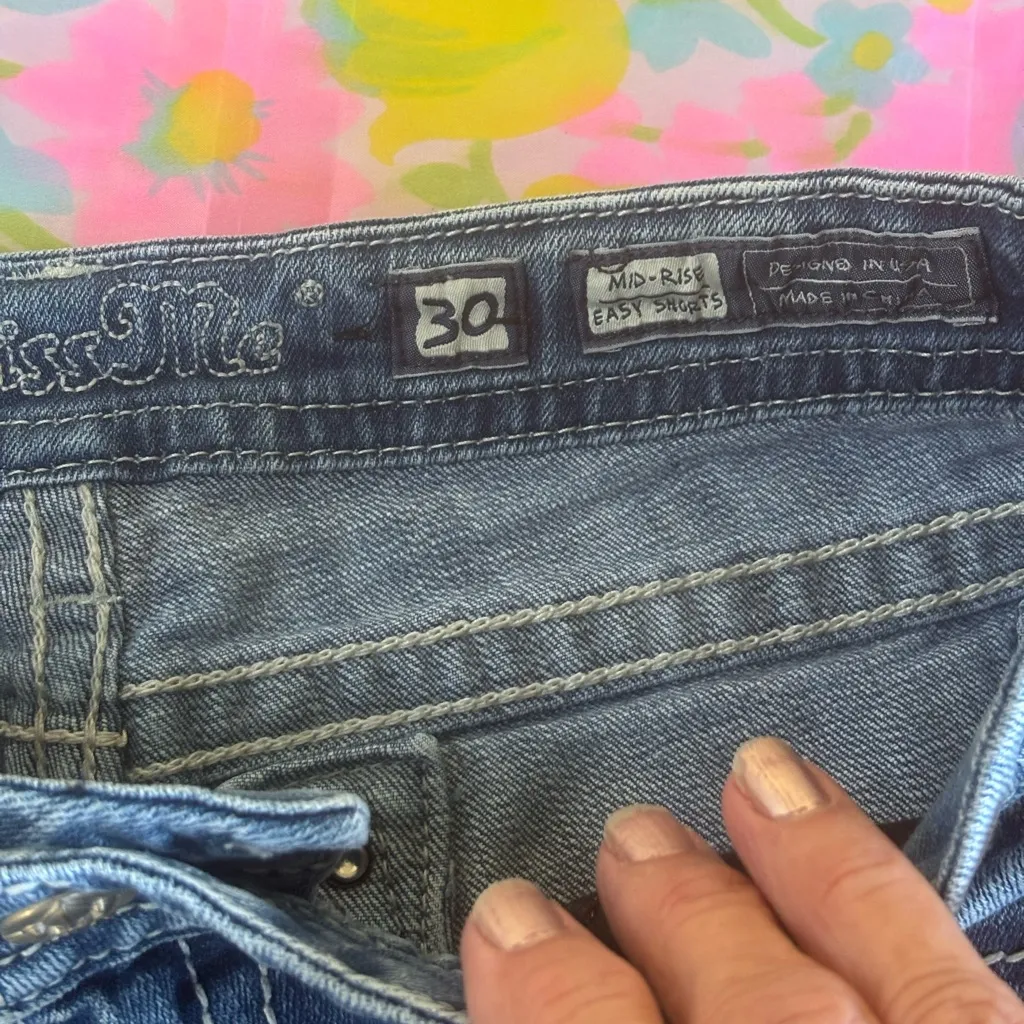 Miss Me Vintage Mid Rise Easy Shorts - Image 4