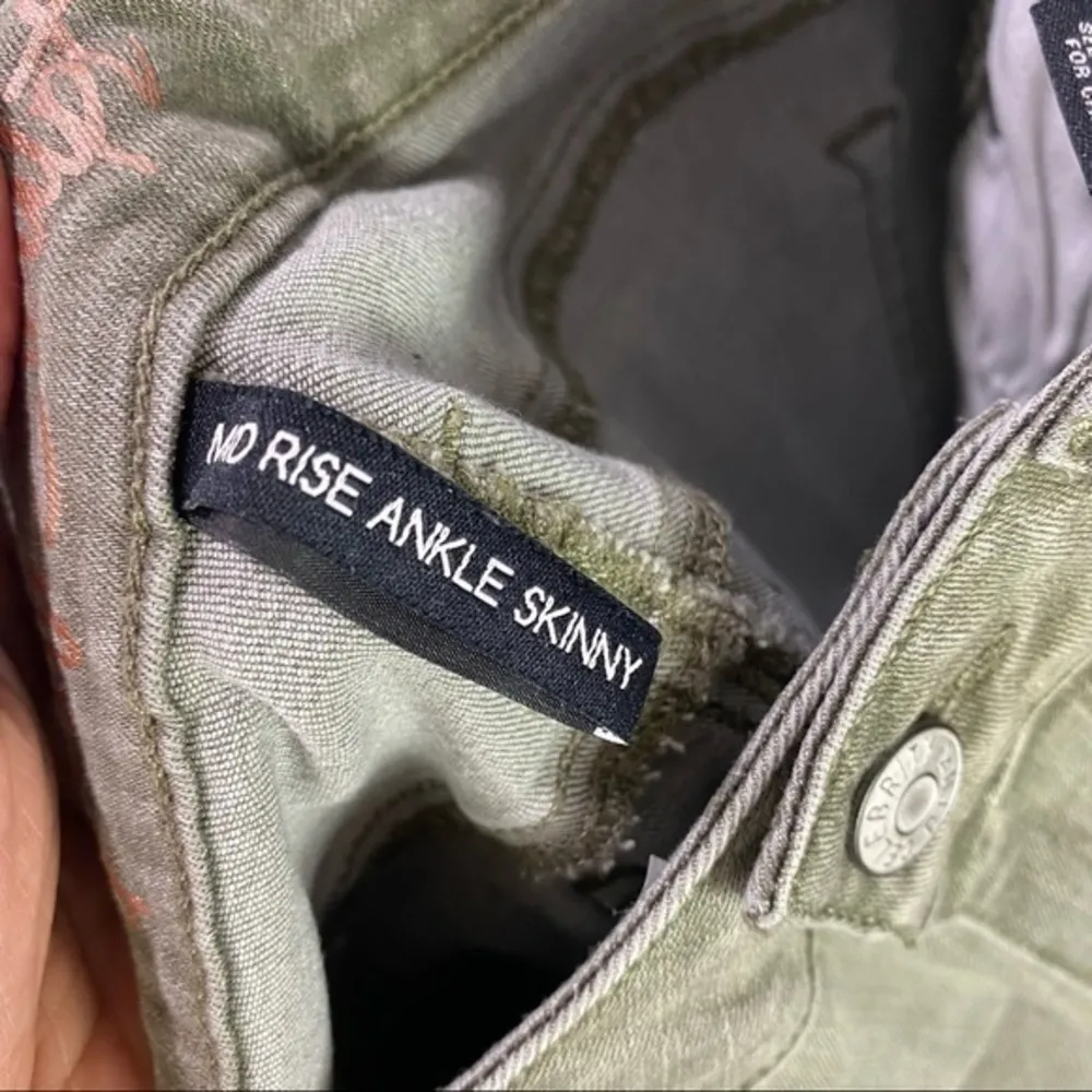 Celebrity Pink Body Sculpt Stretch Green Denim Mid Rise Ankle Skinny Jean‎ - Image 6