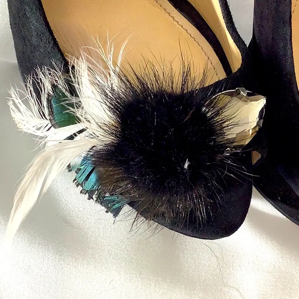 Red Carpet Black Suede Pump, Mink, Peacock Feathers & Jewels EUC - Image 3