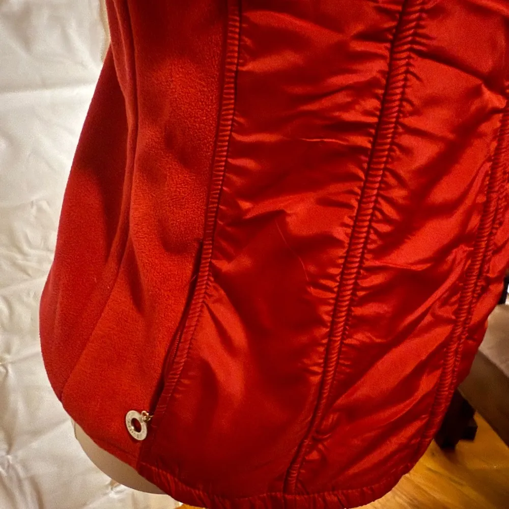Frost Red Women's Vest size small - Image 4