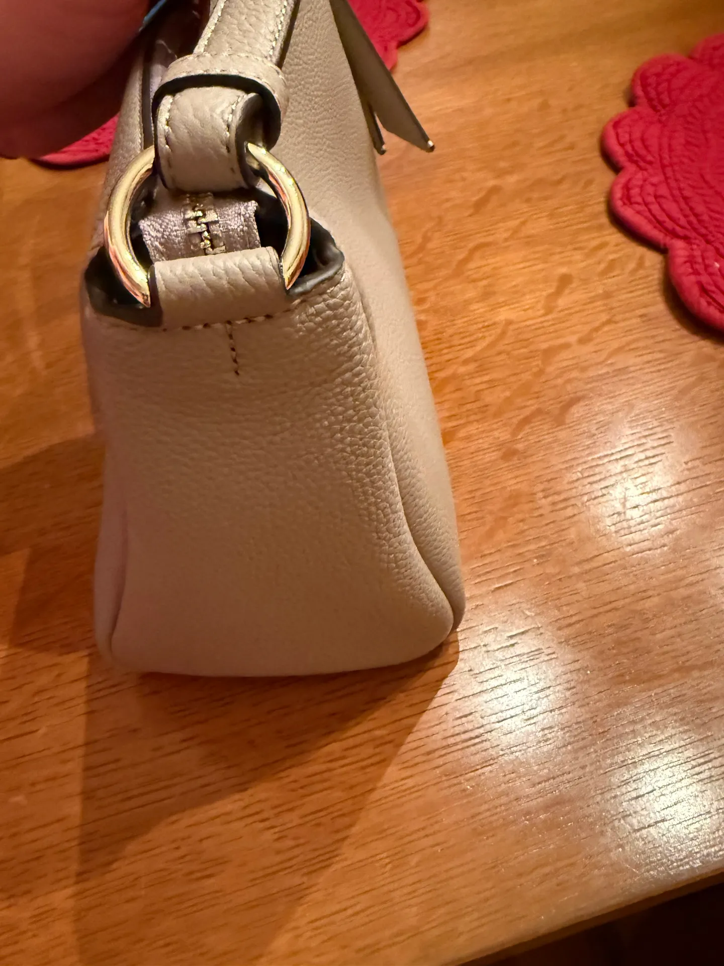 Knott Medium Shoulder Bag - Image 9