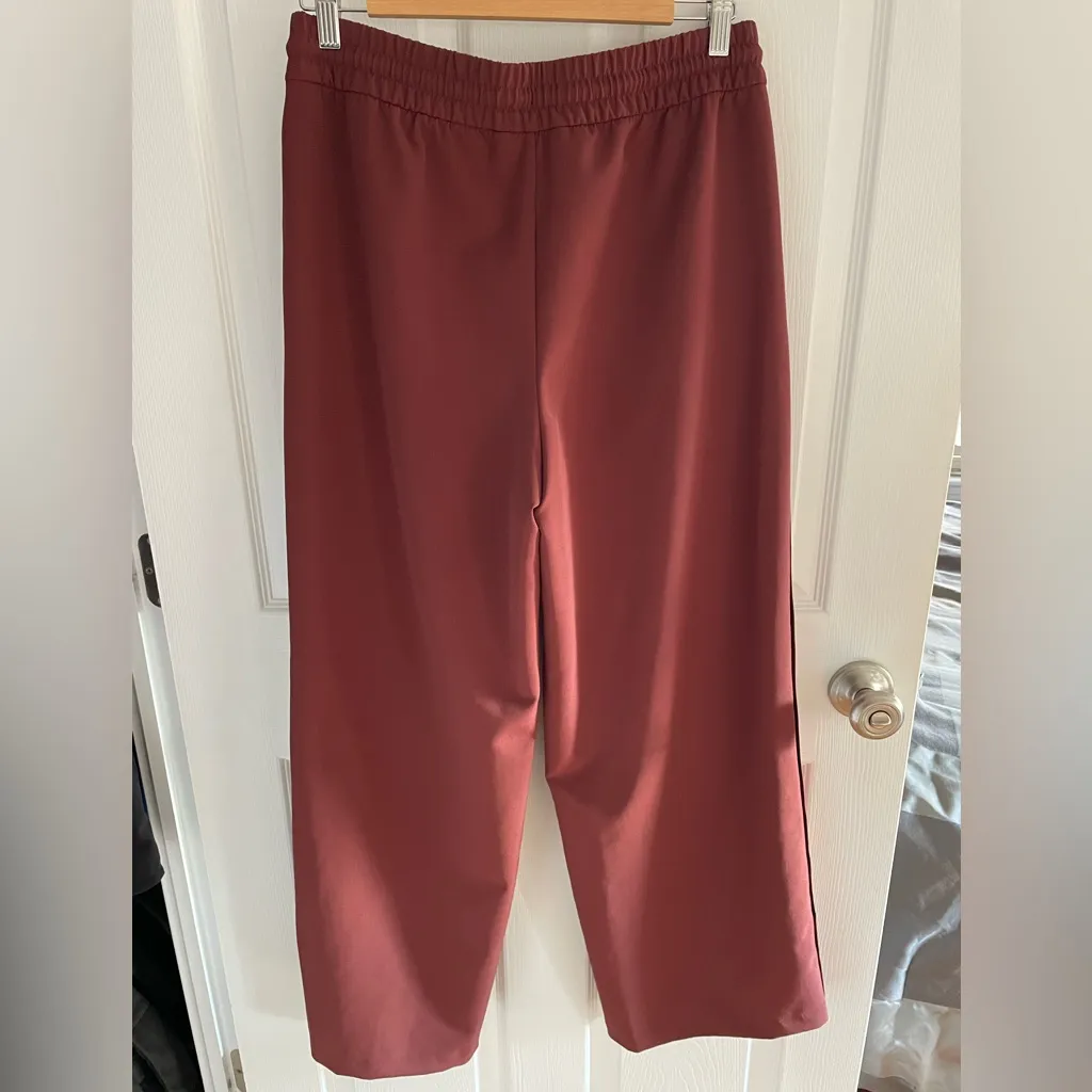 Athleta Endeavor High Rise Rust Wide-Leg Women's Pants Size Medium - Image 4