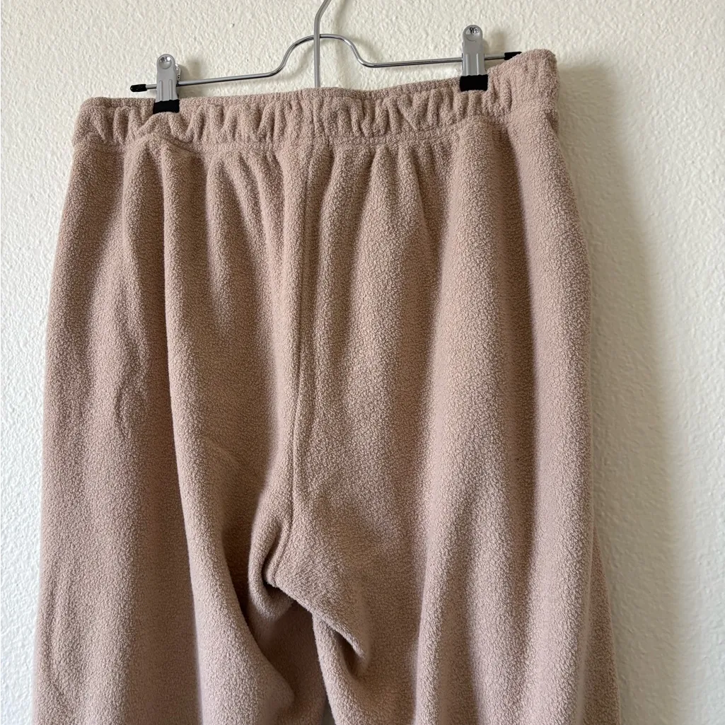 Nike Tan Sherpa Joggers Size M oversized - Image 4