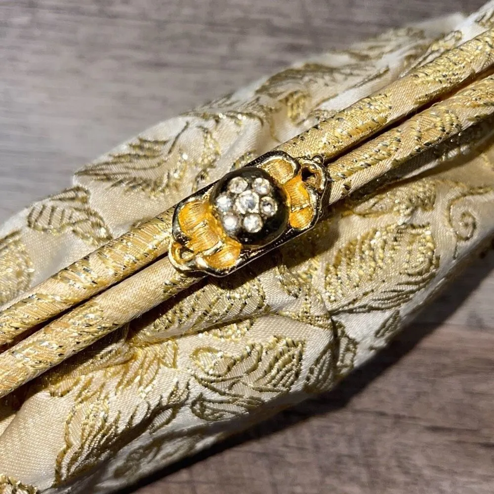 Vintage 1950’s Womens Metallic Jacquard Chain Handle Clutch and Gloves Gold Crea - Image 7