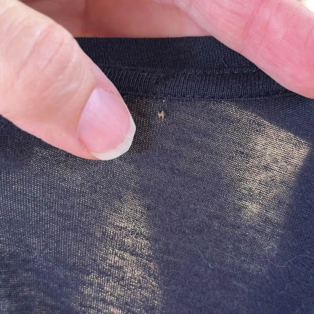 Lucky Brand Women's Navy Blue Peacock Print Lightweight Top Size XS. NEW - Image 4