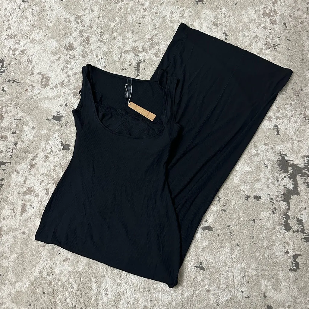 Skims Soft Lounge Lace Scoop Neck Long Dress Size Medium Brand New - Onyx - Image 3